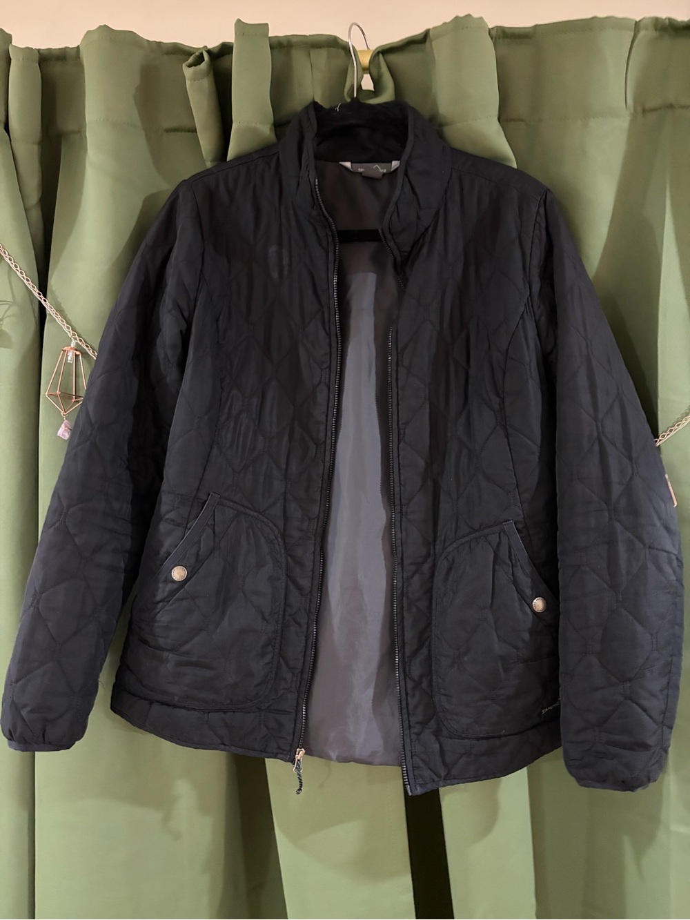 Eddie Bauer black quilted jacket size medium